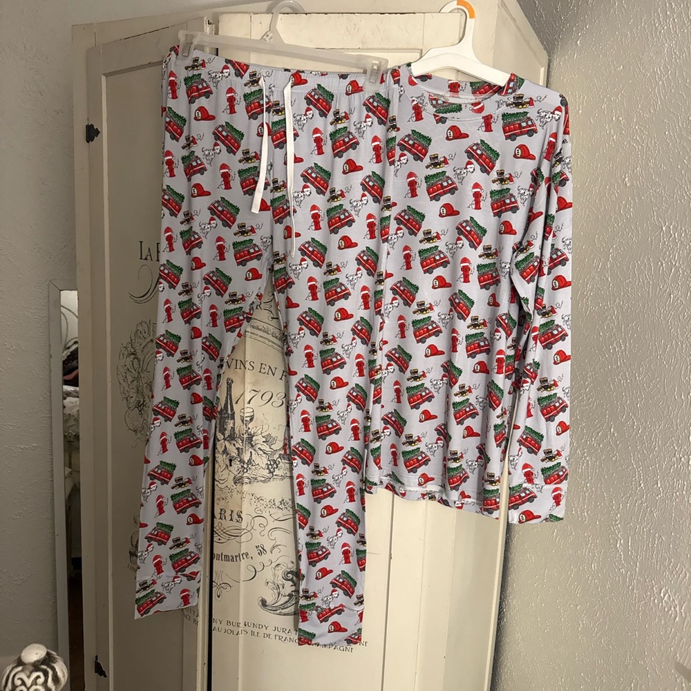 NWT/In Package Limited Edition Miller & Company Bamboo Christmas Fire Pajama Set